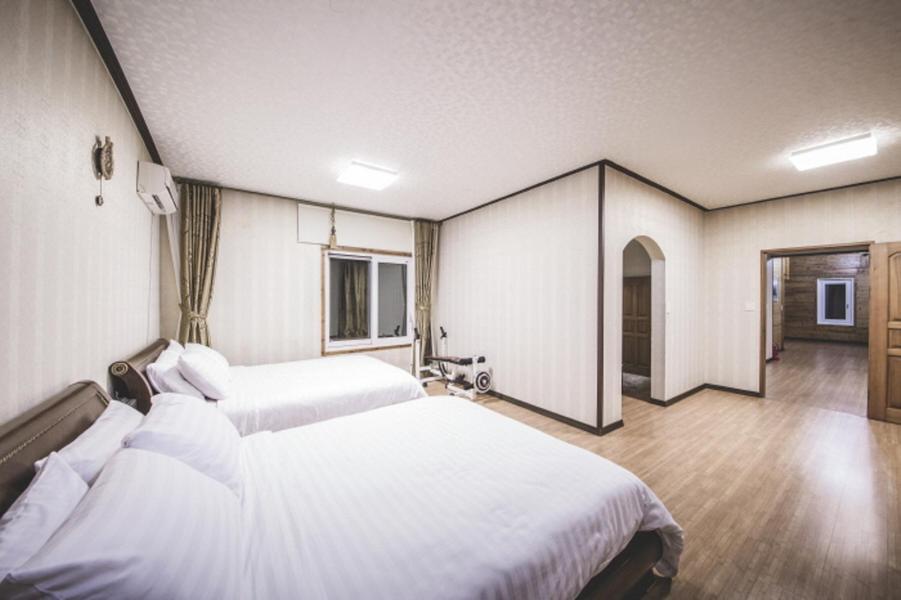 Sunyang Village Pension Jeju Exterior photo